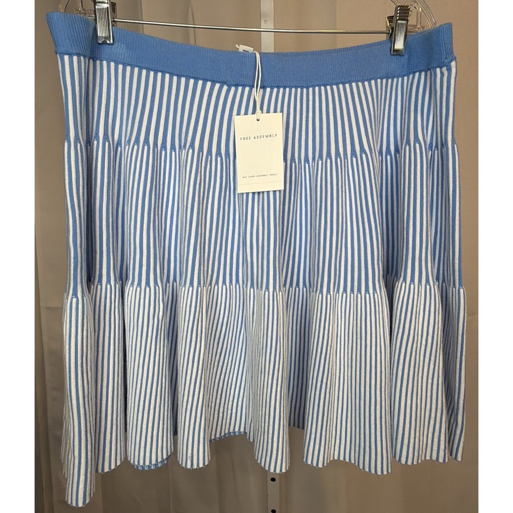 Free Assembly XXL Women's Plus Ribbed Sweater Stitch Tiered Mini Skirt NWT - Picture 3 of 8